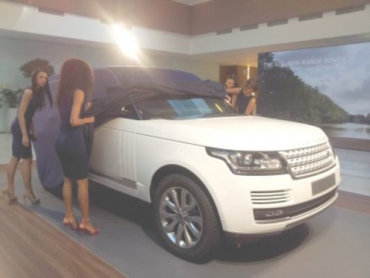 Noul Range Rover, prezentat în România. Livrările încep în decembrie